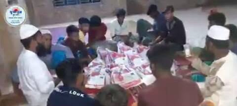 করোনাকালীন লকডাউন ও বন্যায় কর্মহীন পরিবারে ঈদ উপহার ও খাদ্য সহায়তা